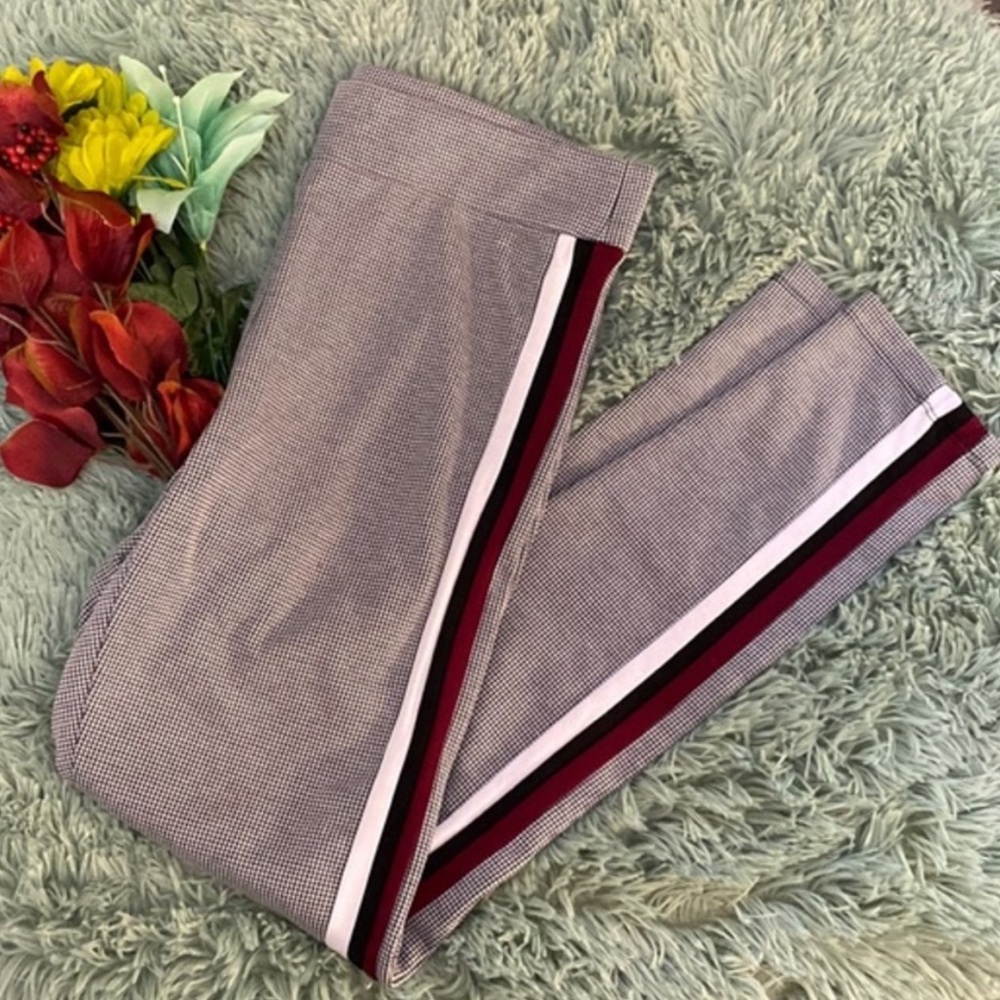 Gray Jogger Track Pants With White and Burgundy Stripes Sz XL Juniors NEW!